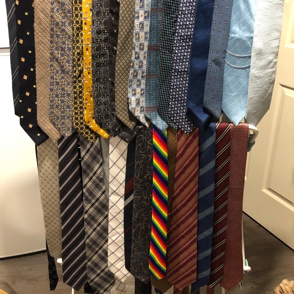 Assorted  branded neckties lot 30 - Picture 1 of 16